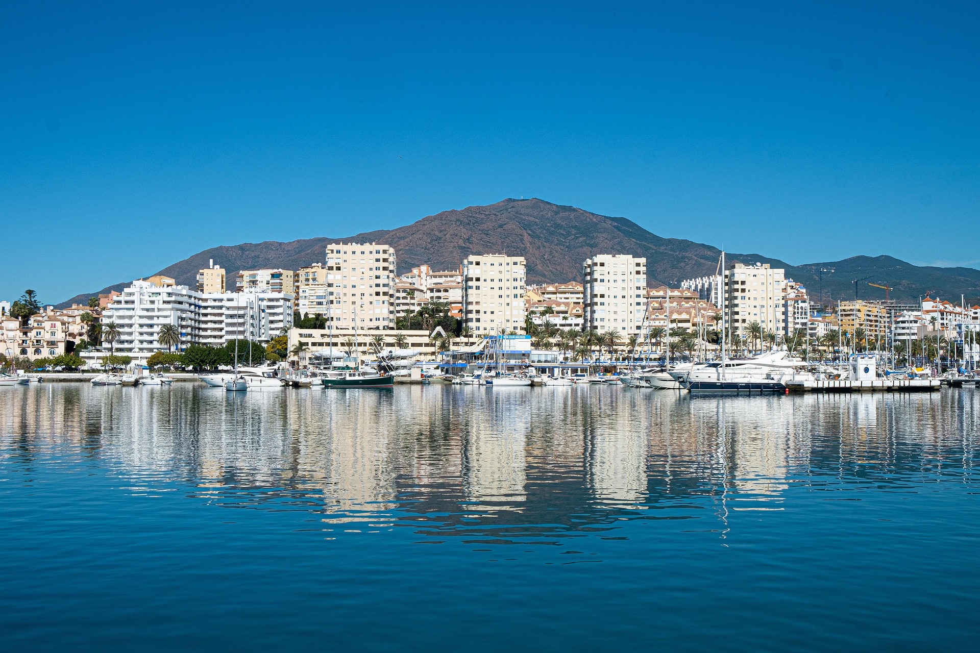Estepona – Costa del Sols blomstrande kustpärla