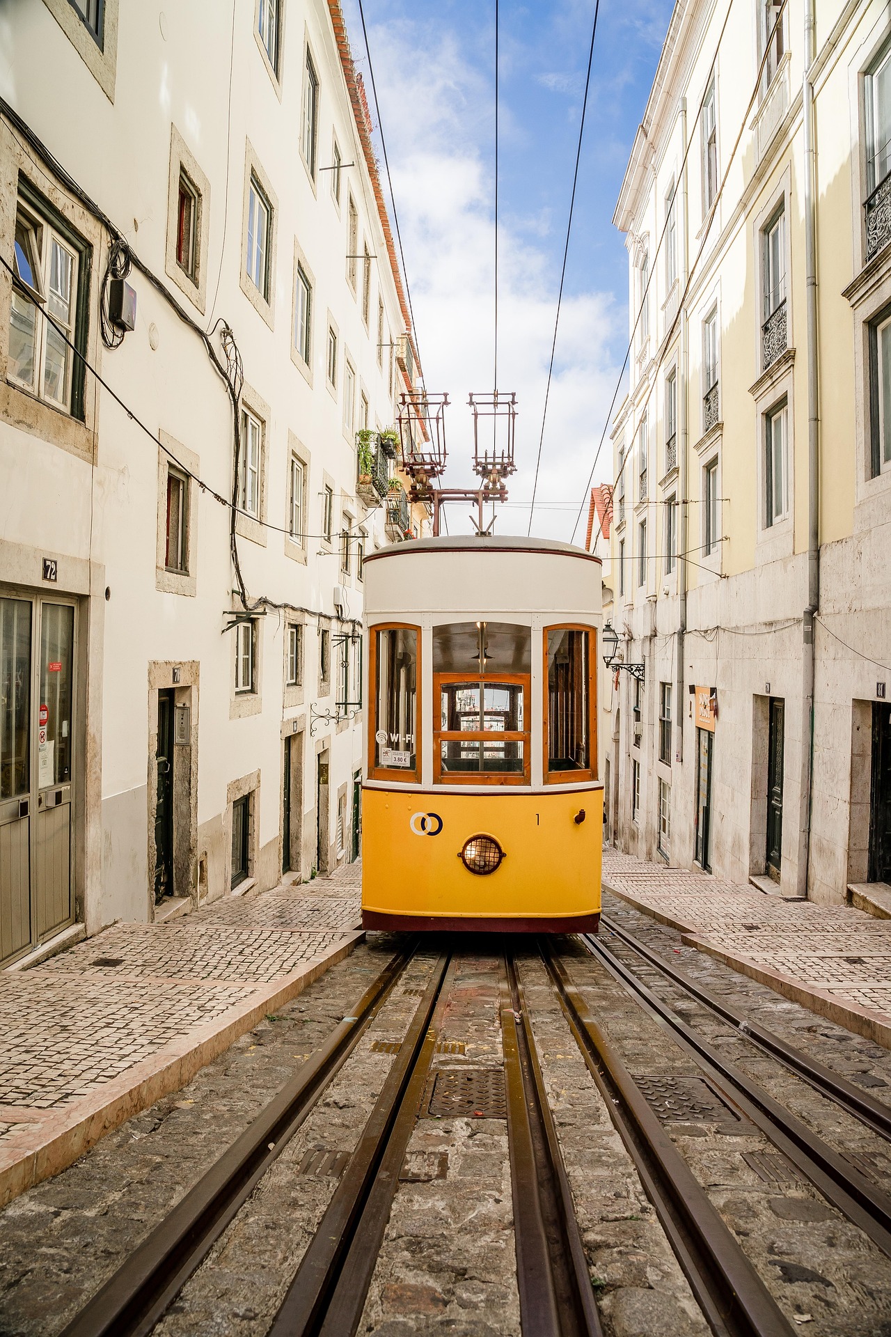 Så lever man i Portugal – därför väljer allt fler svenskar att kalla landet sitt hem