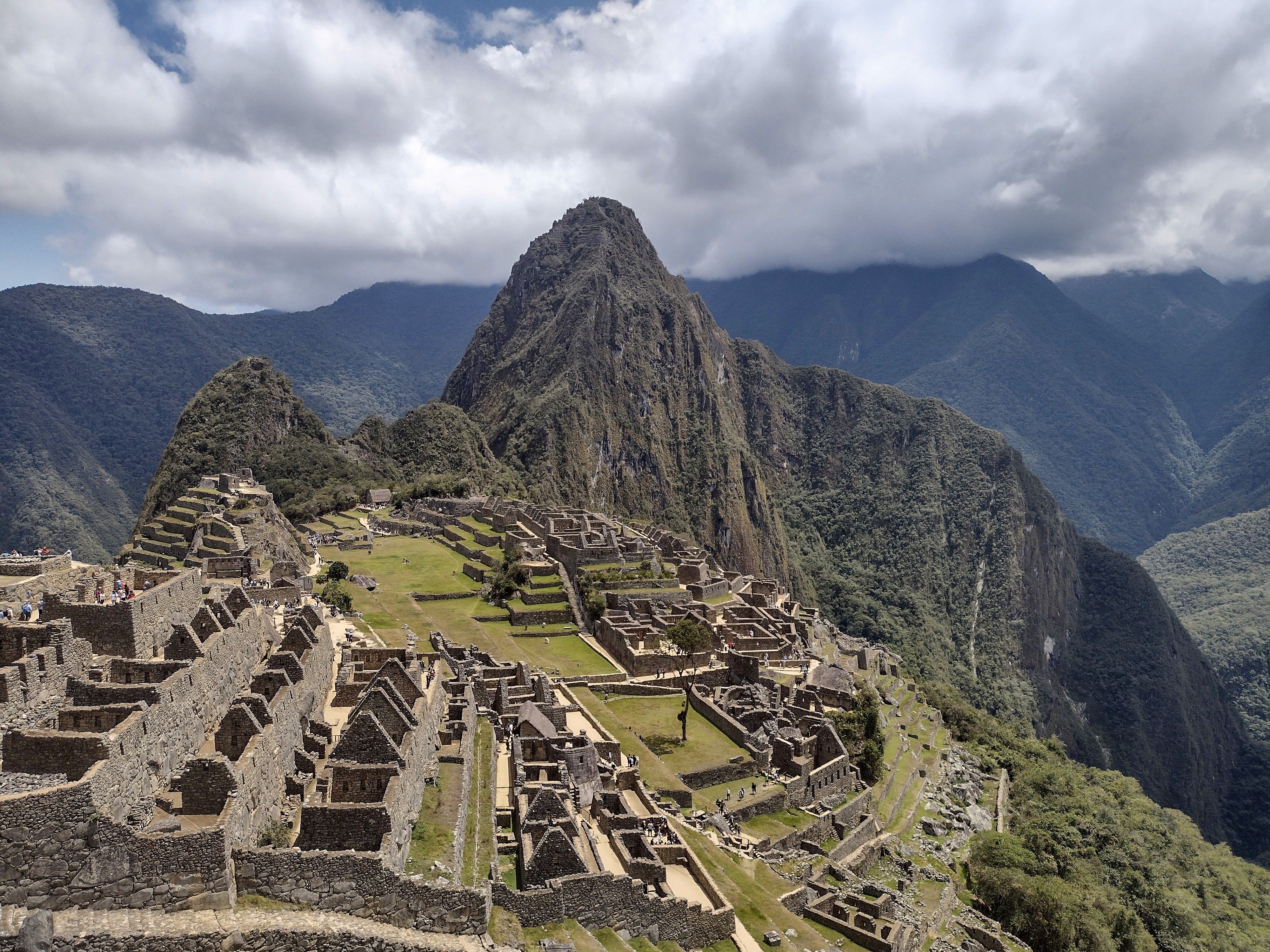 Machu Picchu resan till inkafolkets mytomspunna stad i bergen
