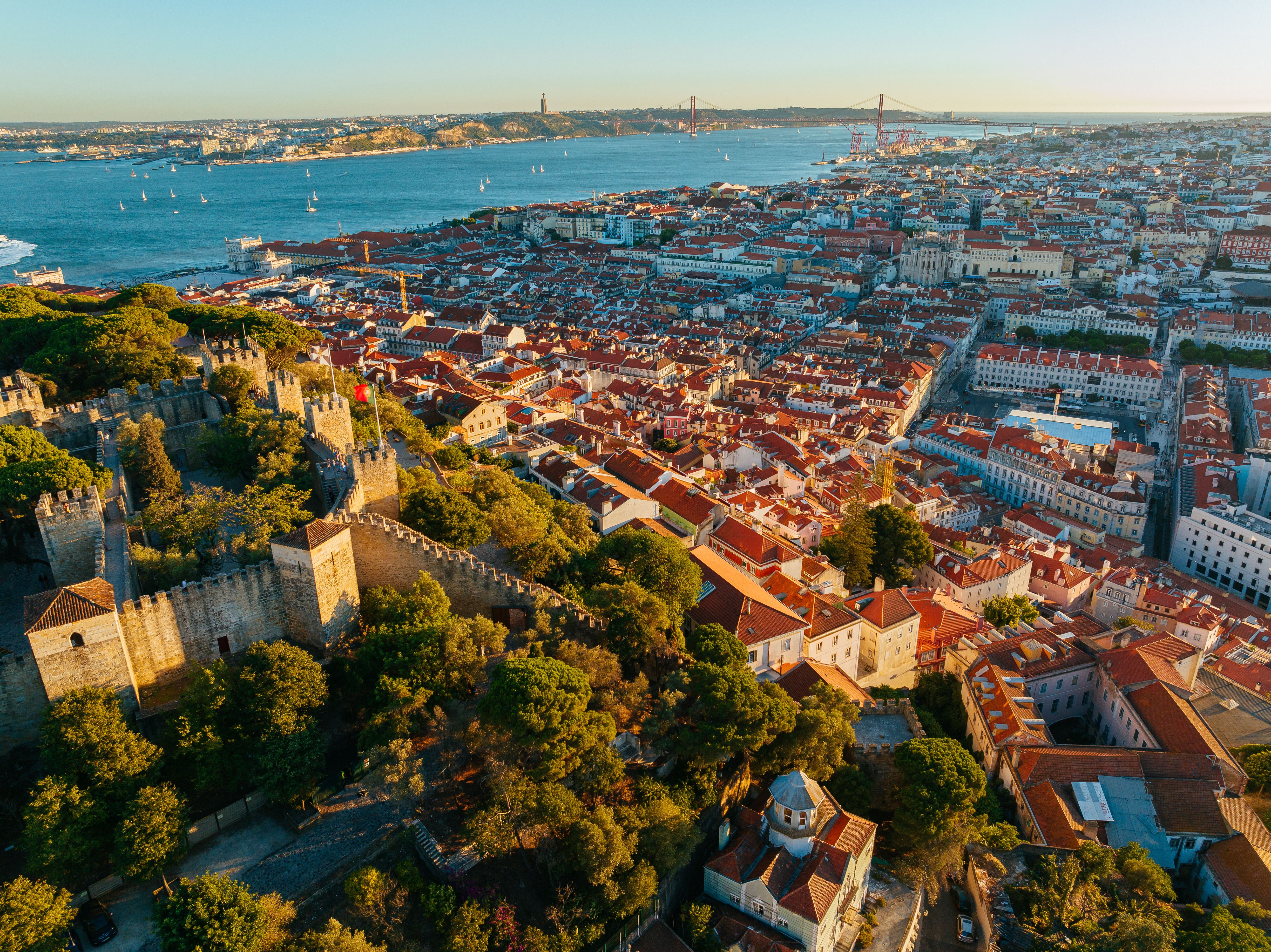 Så lever man i Portugal – därför väljer allt fler svenskar att kalla landet sitt hem
