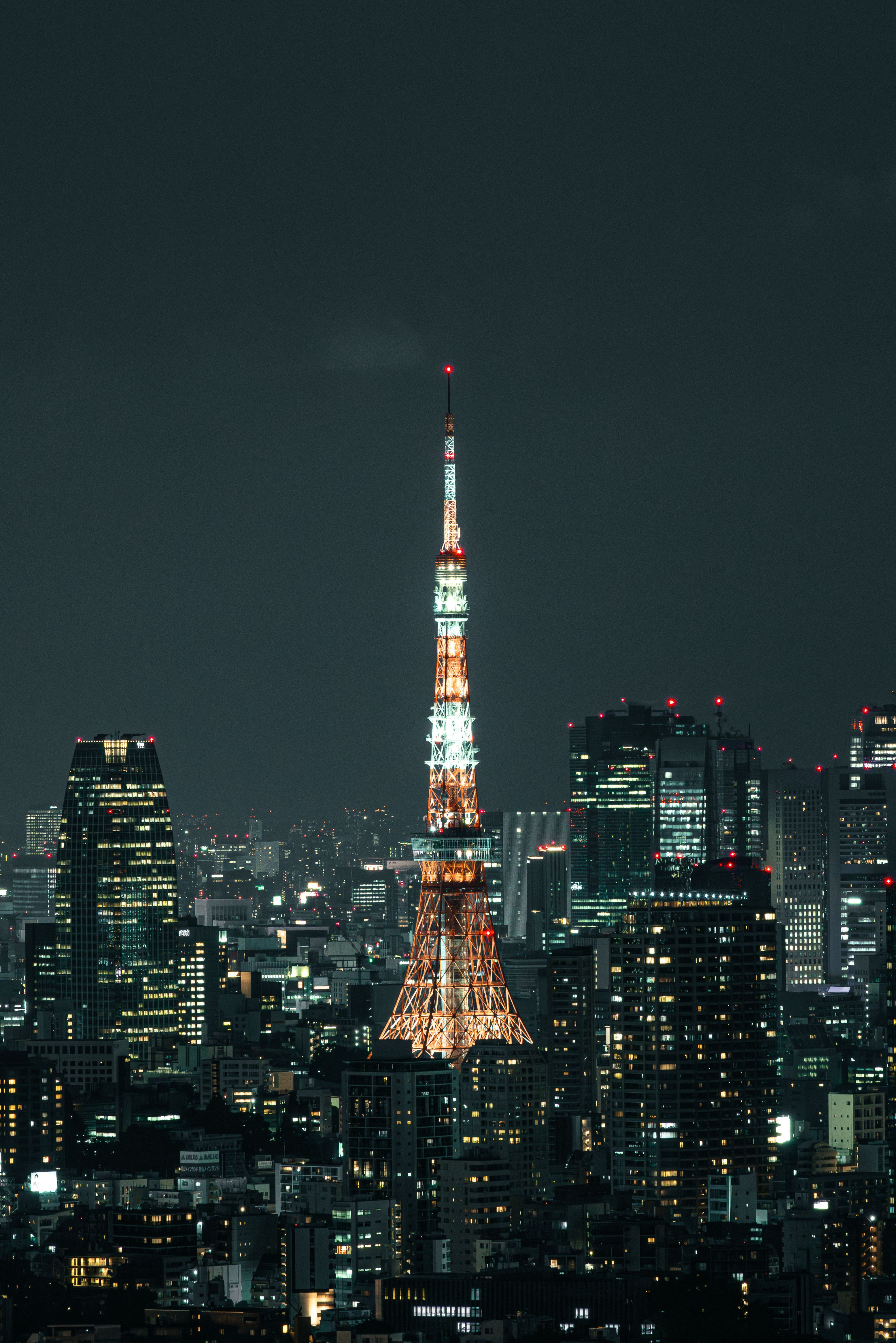 Tokyo – Den Ultimata Guiden till Japans Fascinerande Huvudstad