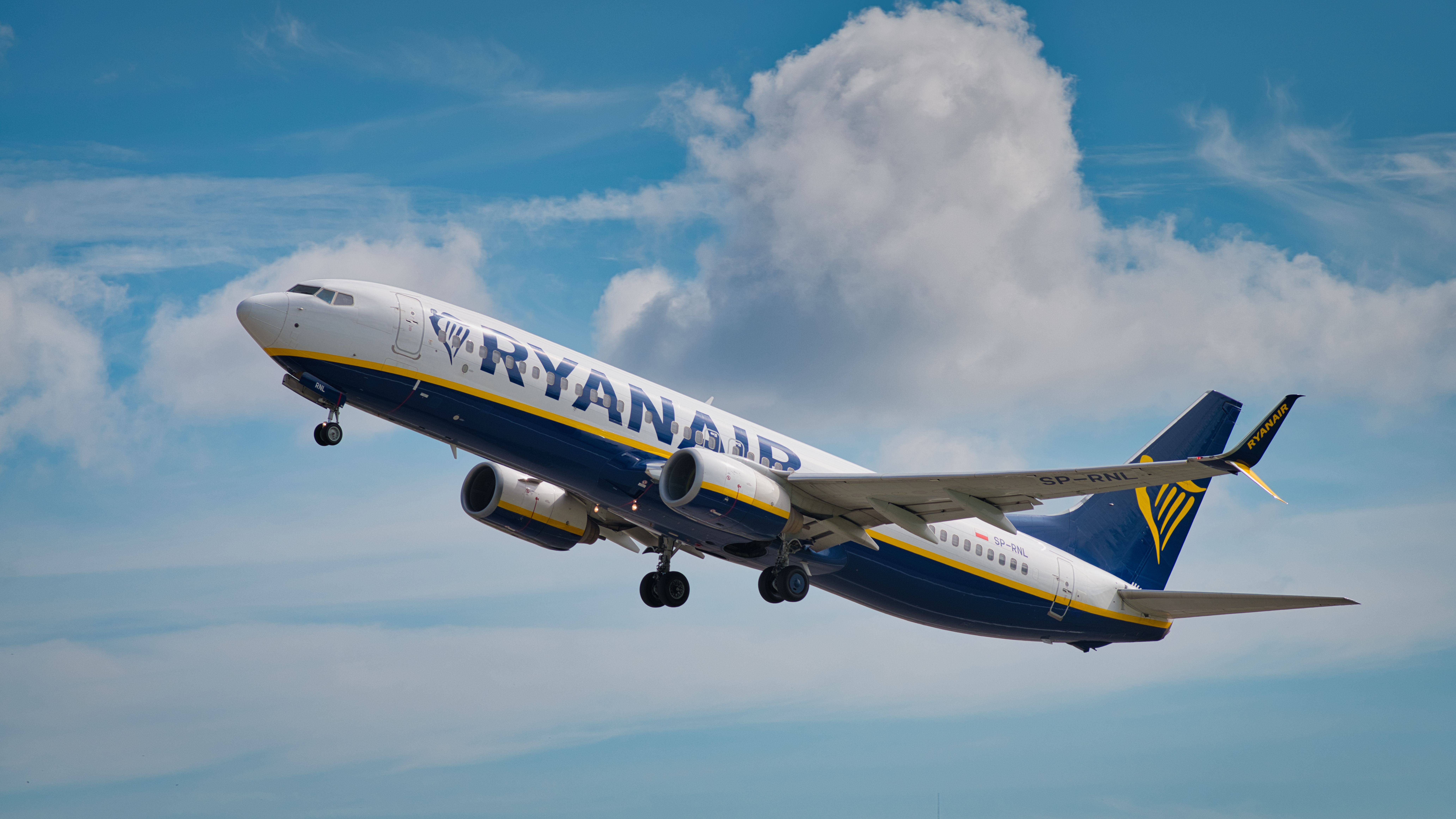 Ryanair-passagerare sögs mot det trasiga flygplansfönstret – dramat som kunde ha slutat i katastrof