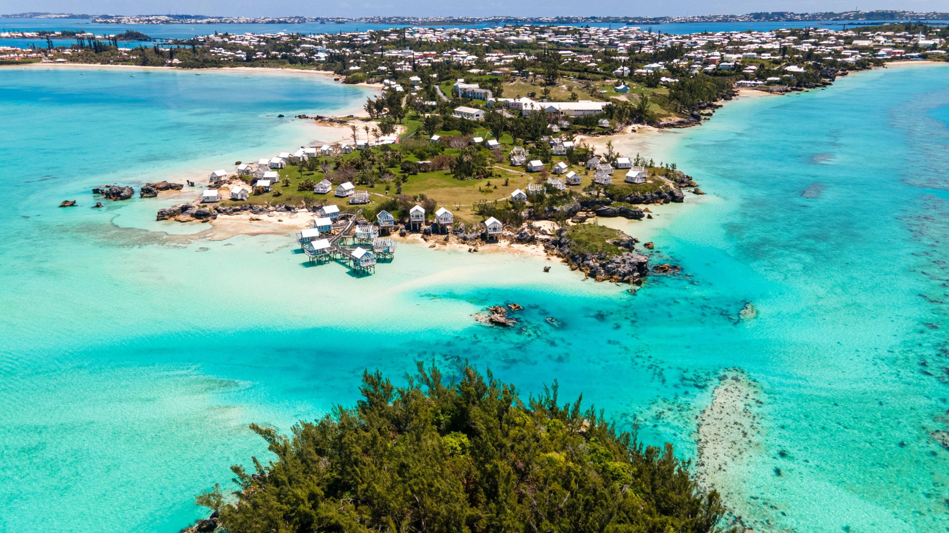 Flygolycka efter start från Bermuda – sex personer ombord på planet