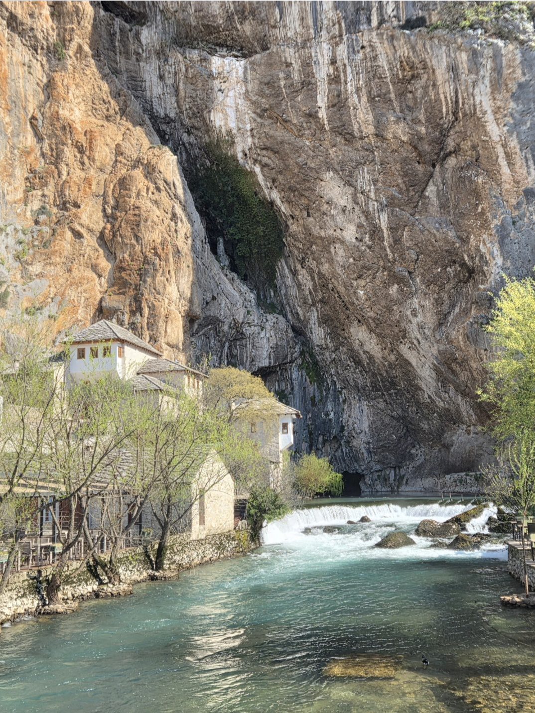 Mellan Međugorje och Sarajevo - Där varje plats berättar en historia
